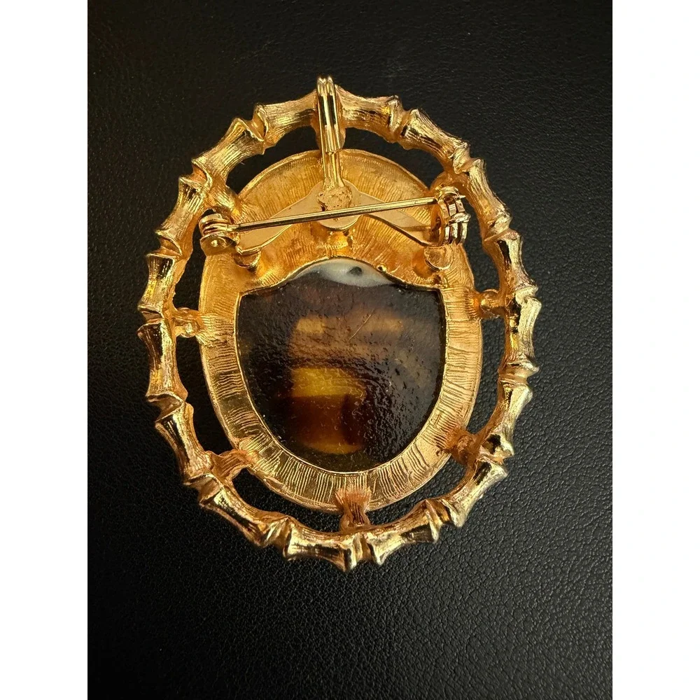 Vintage Cameo Brooch Pendant Victorian Revival Gold Tone Brown
